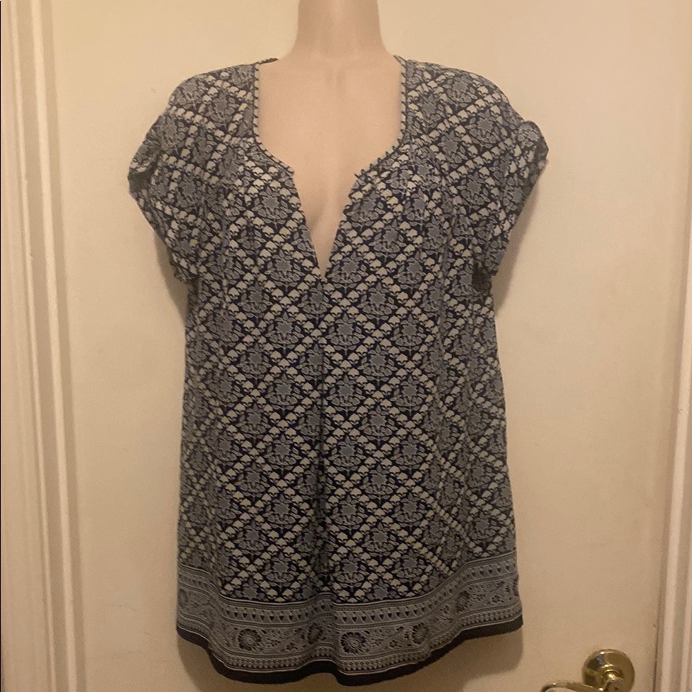 Navy and White Graphic Cap Sleeve Blouse by Max Studio